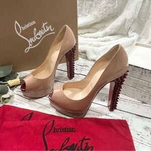 CHRISTIAN LOUBOUTIN TACLOU spike patent leather PUMPS NEW